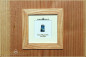 Preview: Winton Boulder Opal - 10,24ct - Black Edition in 12x12cm Gleditschie Wooden Frame