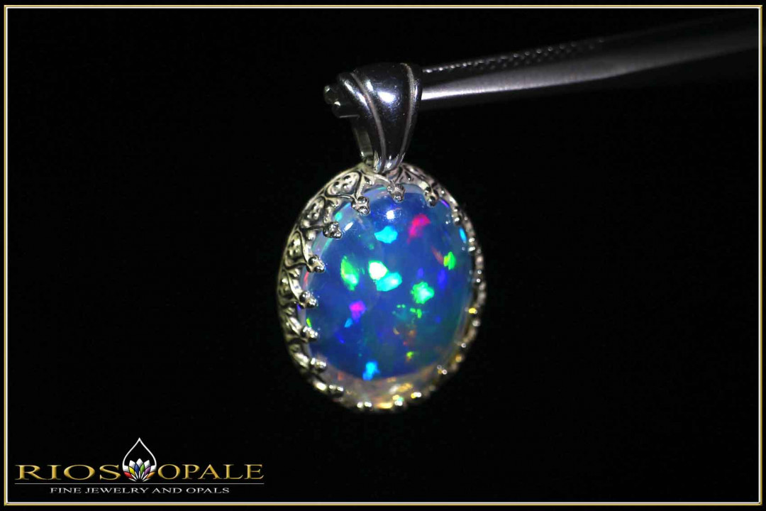3,83ct Welo Opal Sterling Silver Pendant