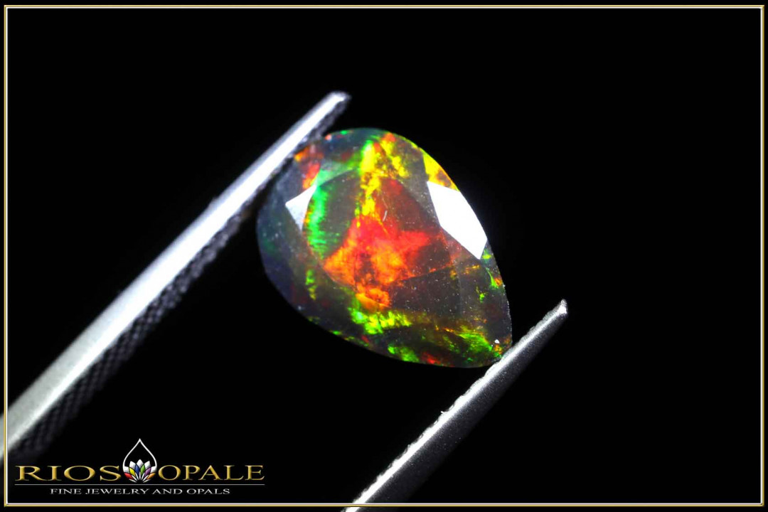 Welo opal faceted drop cut - 2,12ct - smoked