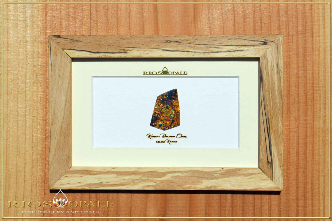 Koroit Boulder Opal - 15,93ct - Gold Edition in 12x18cm beech stoked wooden frame
