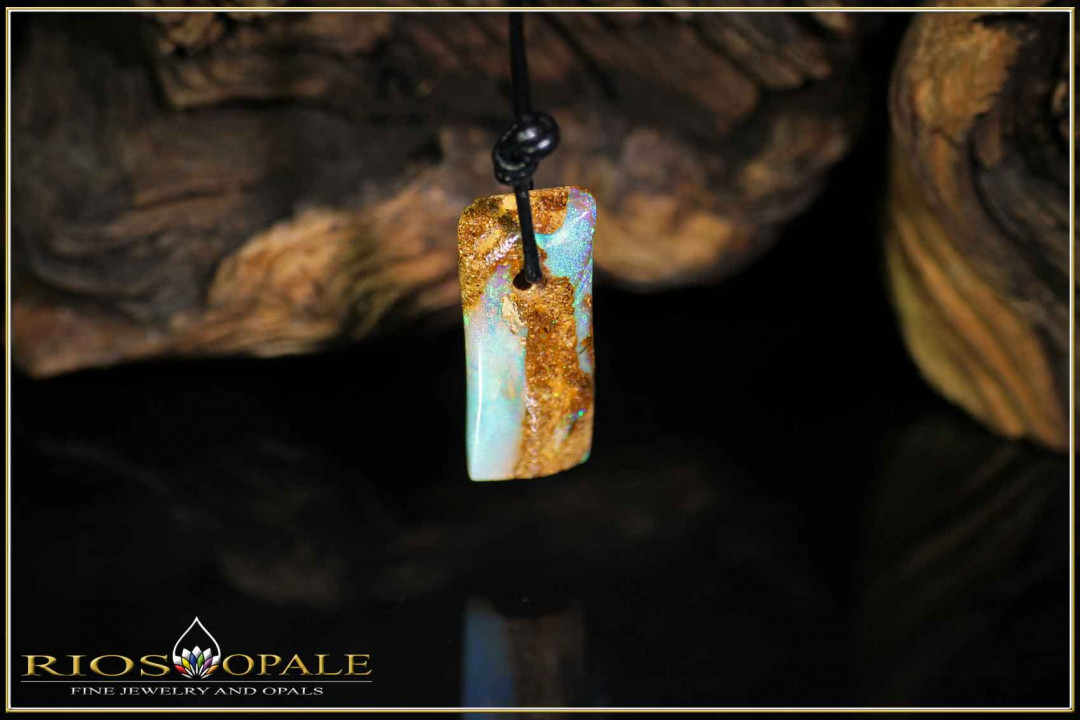 Jundah opalized wood boulder opal pendant- 10,57ct