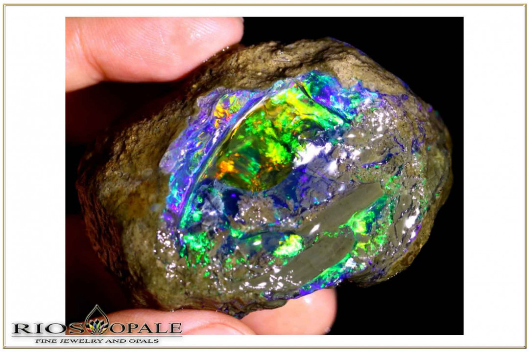 Dreamlike, huge colourful Welo raw opal crystal - 337ct