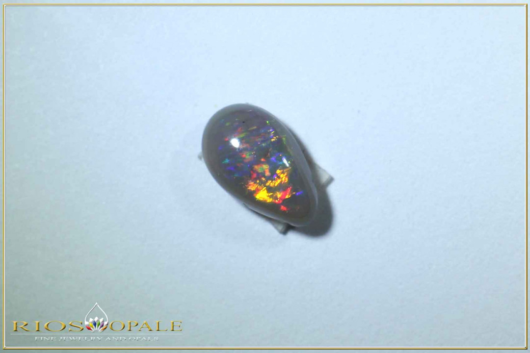 Lightning Ridge Crystal Opal - N8 Body Tone - Brillanz B6 - 0,48ct