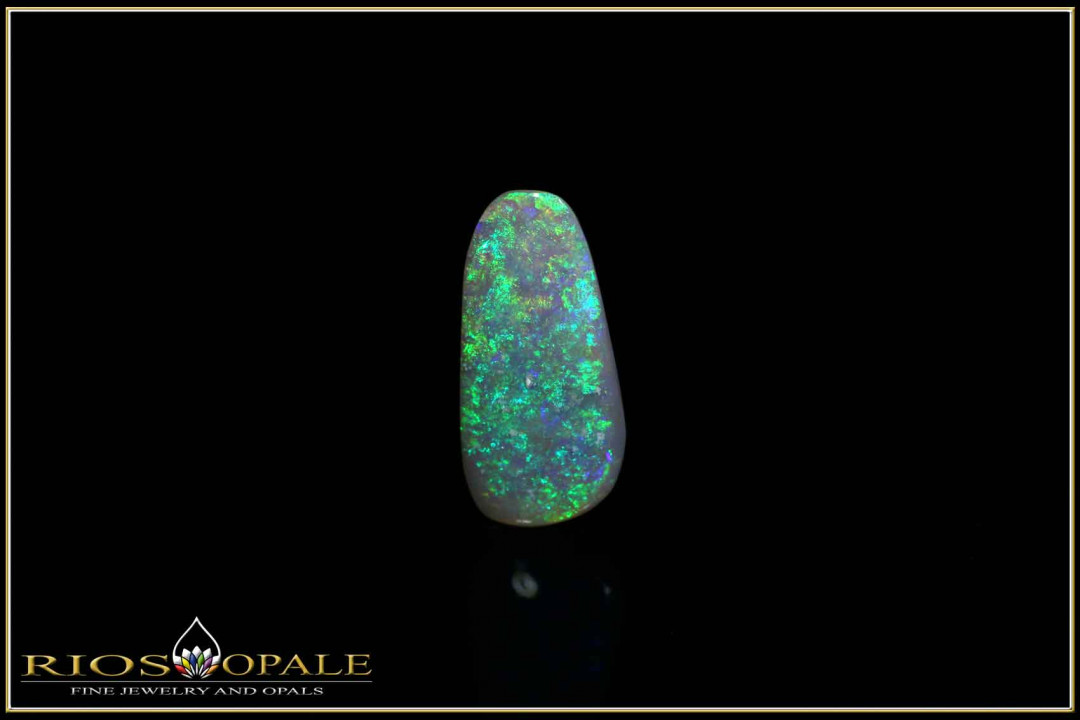 Very rare large green sparkling Mintabie opal - 5,28ct