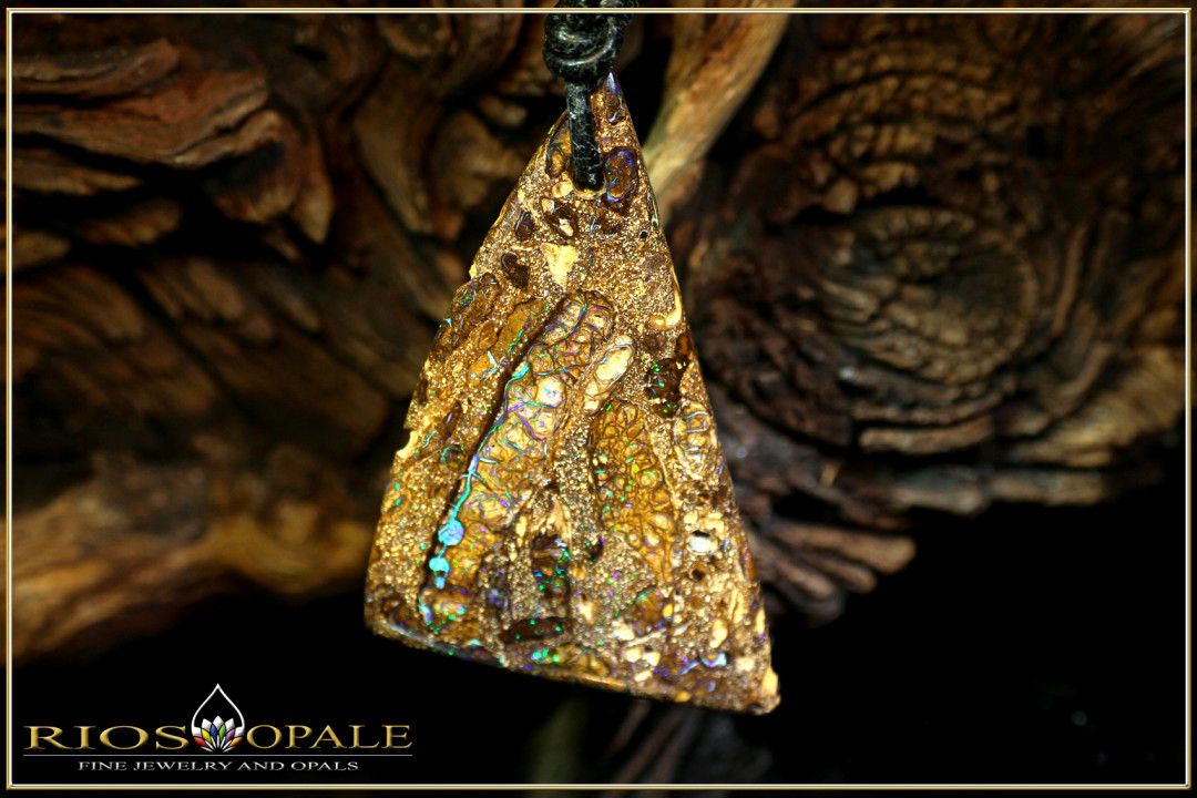 Colorful and sparkling Koroite Boulder Opal Pendant - 29,63ct.