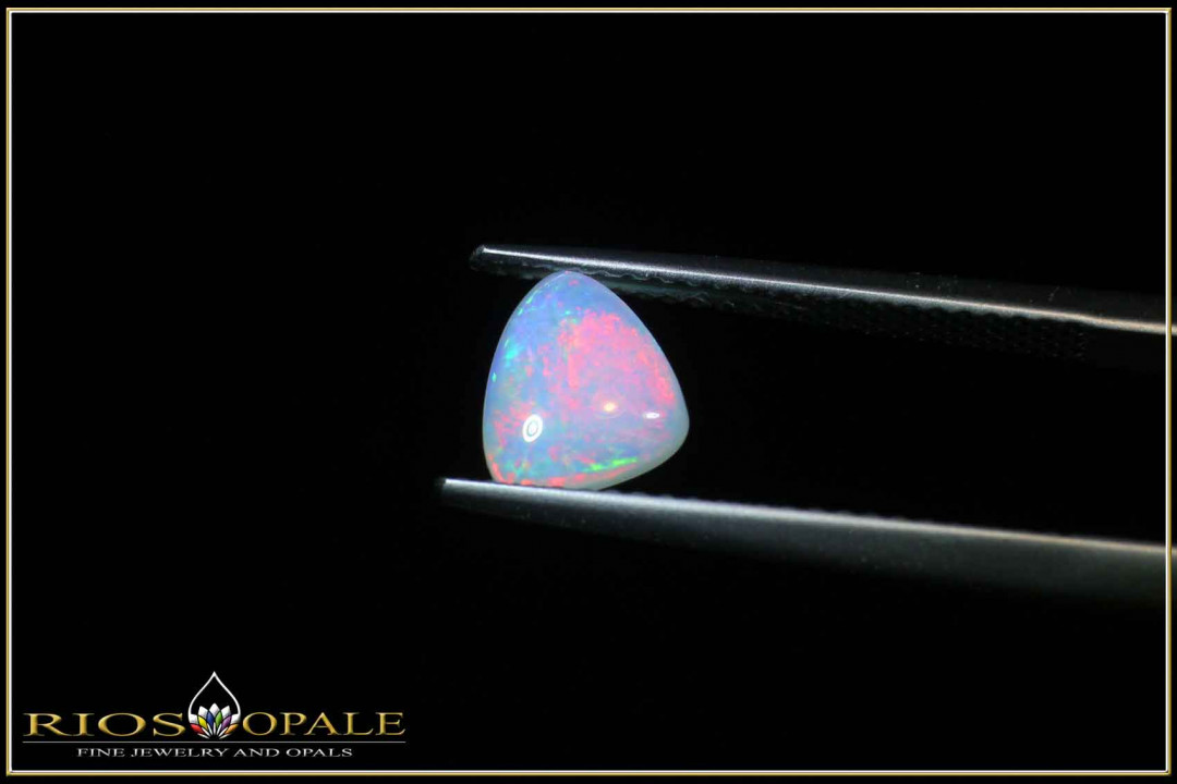 White opal from the West Side field in White Cliffs with 0,70ct