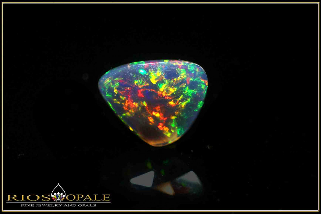 Welo Opal smoked and faceted in "Rose Cut" - 3,11ct