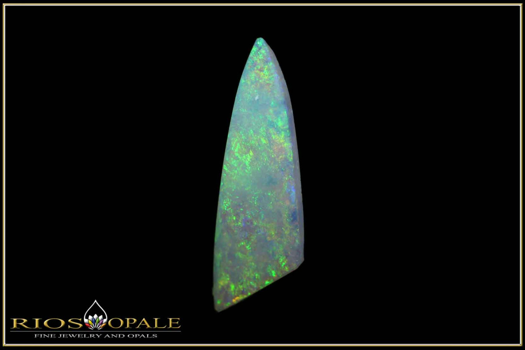 Very rare large green sparkling Mintabie opal - 4,65ct