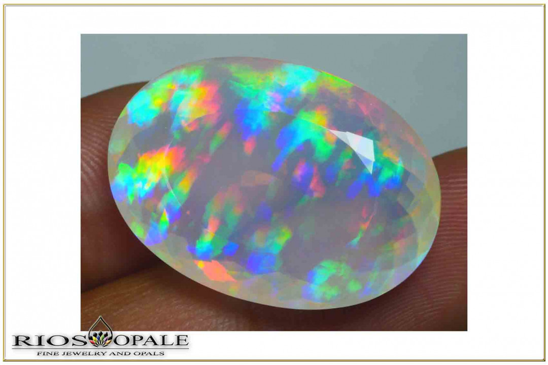 Giant Welo Prism Rainbow Oval Cut Faceted Pinfire Opal - 25,86ct
