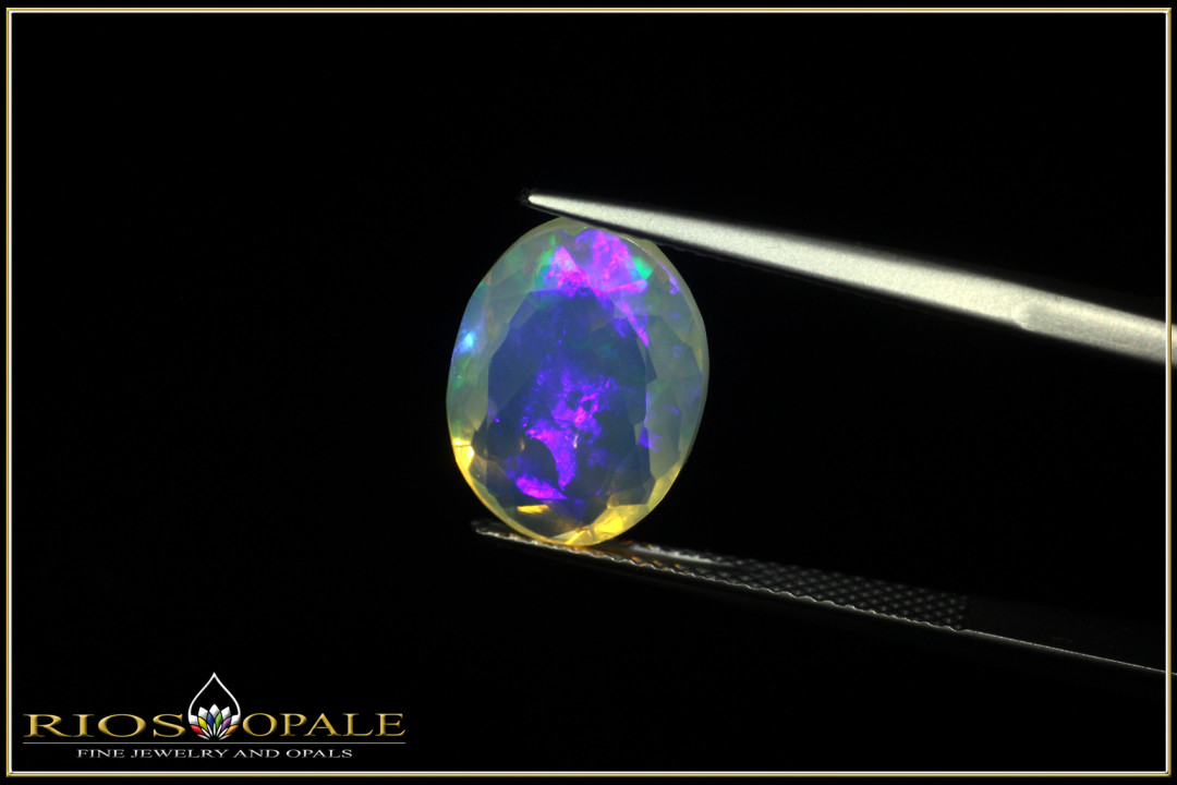 Welo Opal - 3,55ct - VVS - faceted oval cut