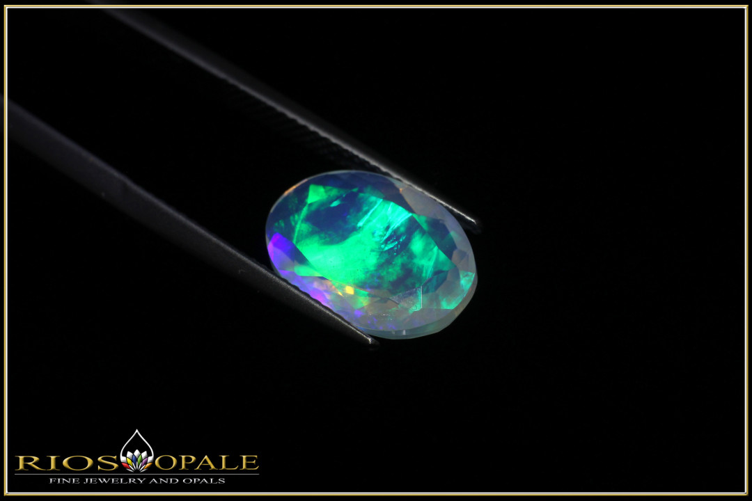 Welo Opal - 3,55ct - VVS - faceted oval cut