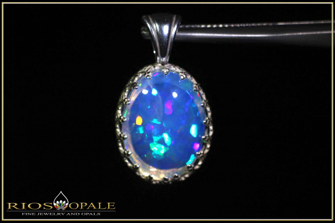 3,83ct Welo Opal Sterling Silver Pendant
