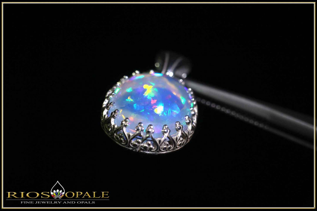 3,83ct Welo Opal Sterling Silver Pendant