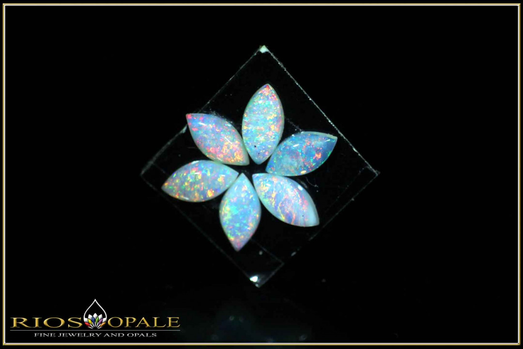 6 pieces fiery Coober Pedy full opal cabochon navettes - calibrated - 0,96ct