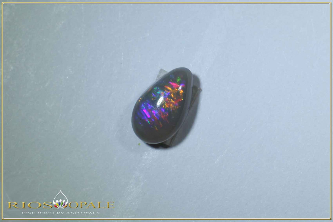 Lightning Ridge Crystal Opal - N8 Body Tone - Brillanz B6 - 0,48ct