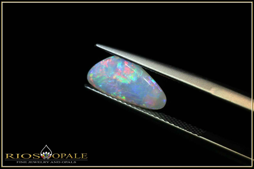 White opal from the West Side field in White Cliffs with 1,25ct.