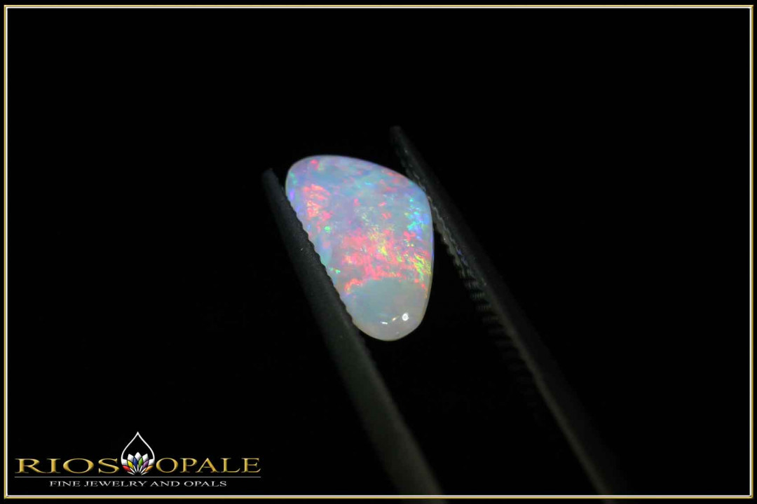 White opal from the West Side field in White Cliffs with 1,25ct.