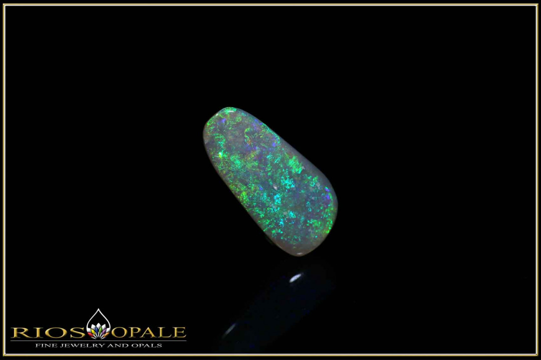 Very rare large green sparkling Mintabie opal - 5,28ct