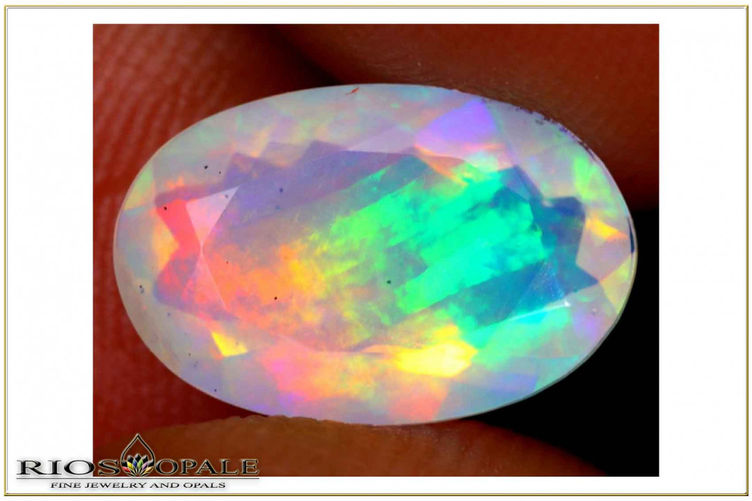 Colorful Welo opal oval cut faceted - 2,19ct