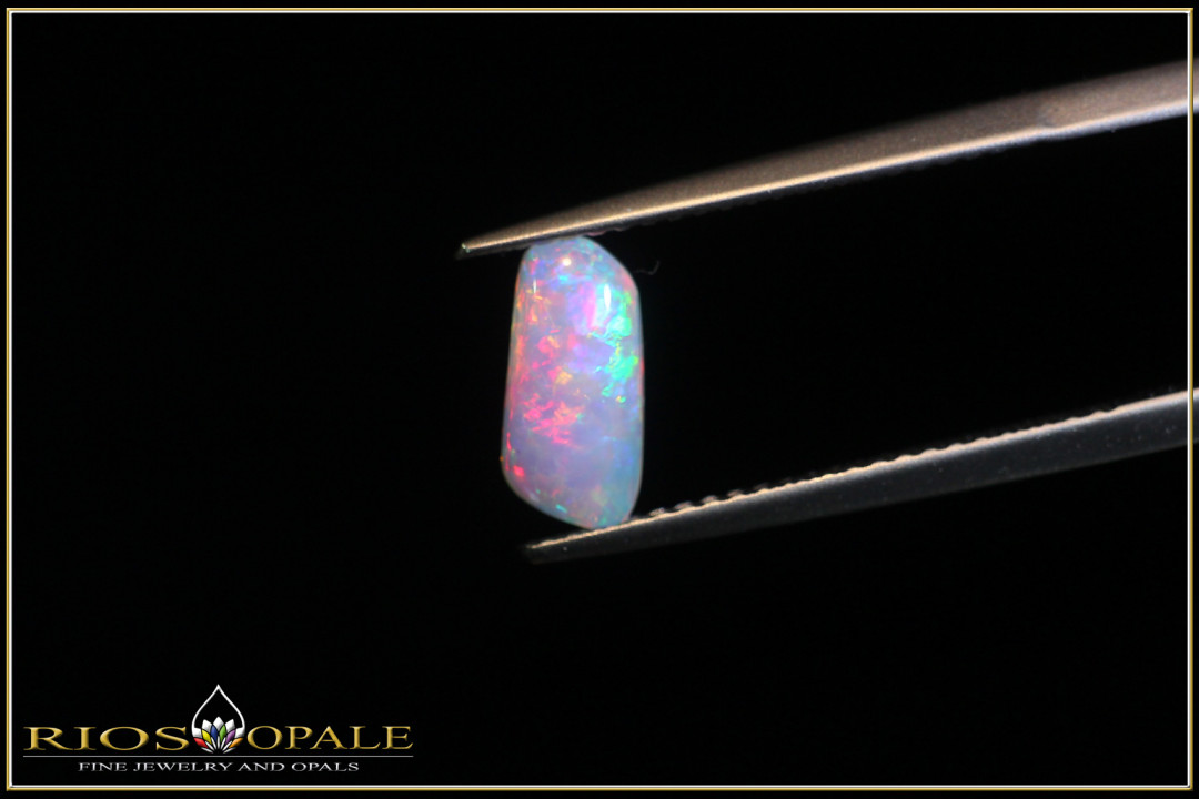 White opal from the West Side field in White Cliffs with 0,70ct