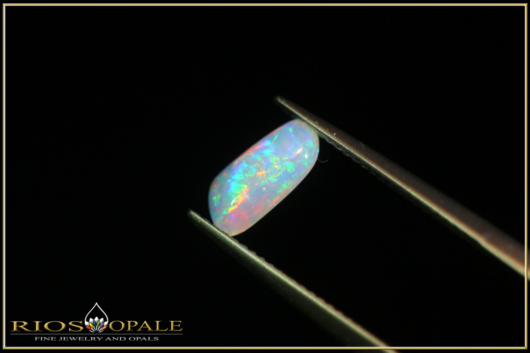 White opal from the West Side field in White Cliffs with 0,70ct