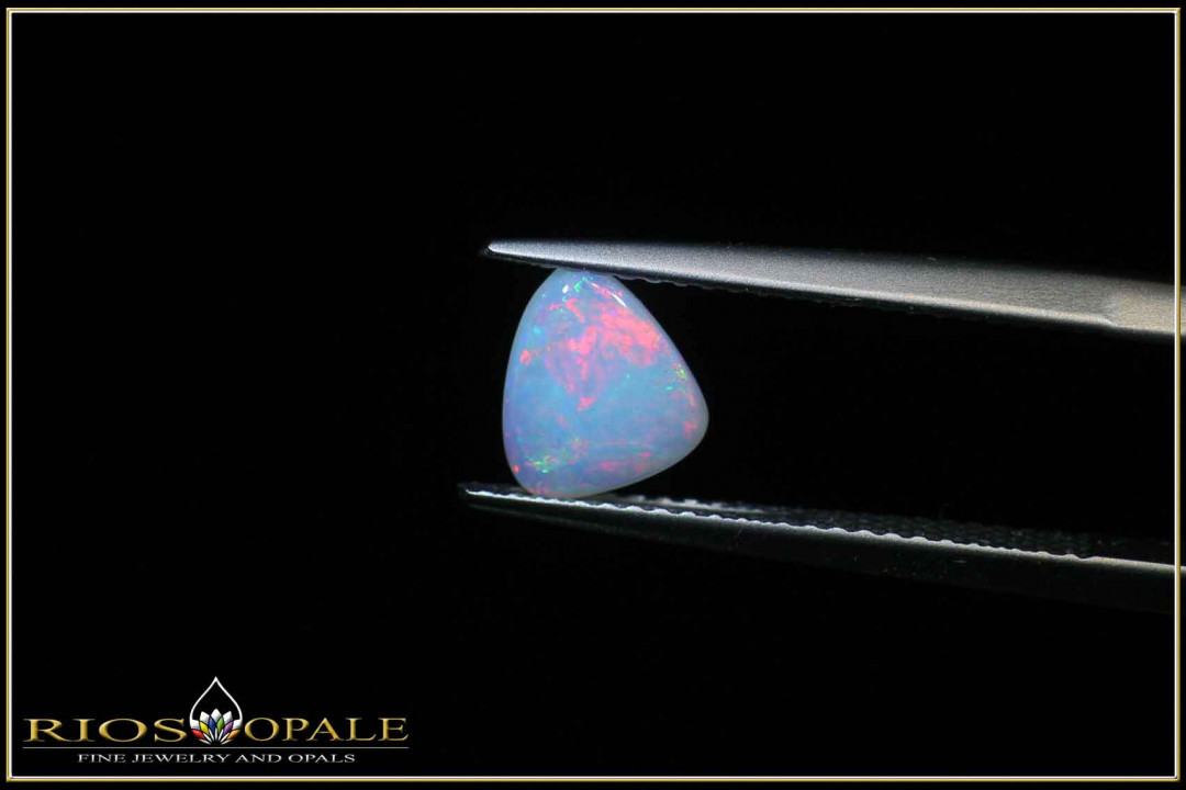 White opal from the West Side field in White Cliffs with 0,70ct