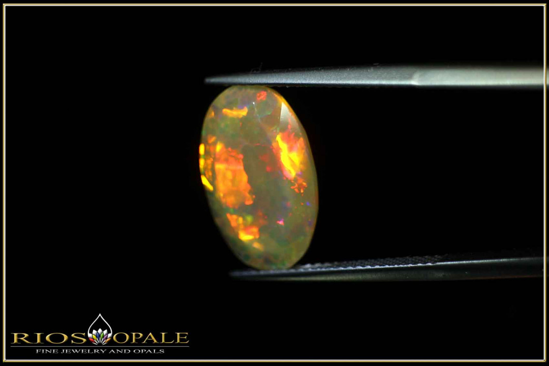 Welo opal faceted oval cut - 4,26ct