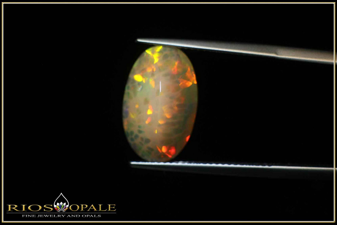 Welo opal faceted oval cut - 4,26ct