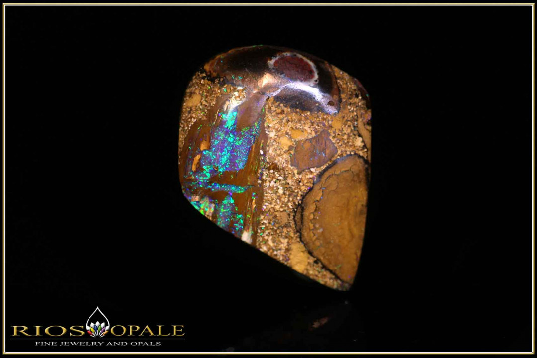Yowah Boulder Opal with Opalized Wood -24,40ct