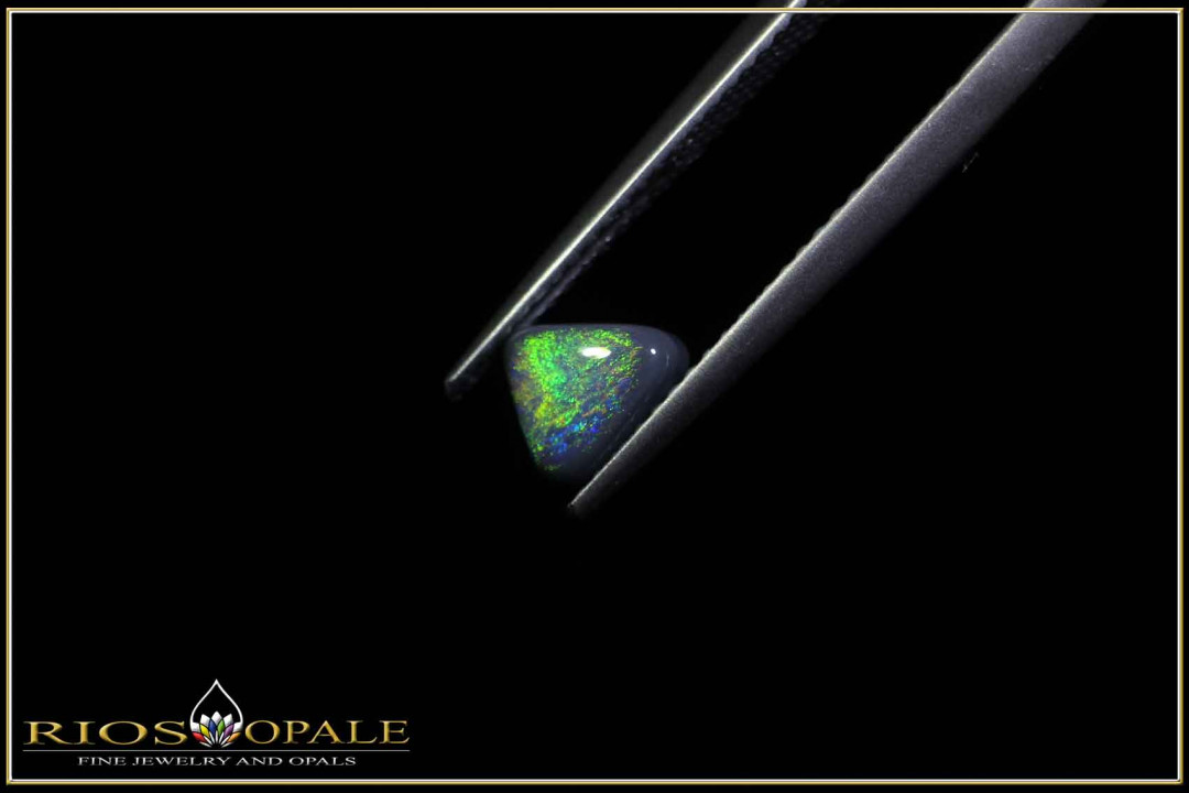Lightning Ridge Black Opal - green - N4 Body Tone - Brillanz B4 - 0,72ct